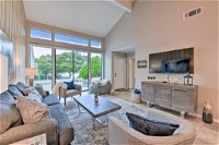 Lakefront Montgomery Condo with Country Club Access