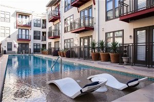 Luxe 1BR - Downtown Austin #328 By WanderJaunt
