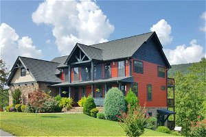 Luxe Sevierville Cabin With Hot Tub, Game Room & View