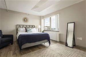 Luxurious 1 Bedroom Cozy Suites
