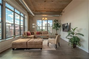 Luxurious And Spacious 3br/2ba In Downtown Chicago With Optional Parking