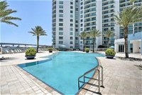 Luxurious Daytona Beach Condo with Resort Amenities