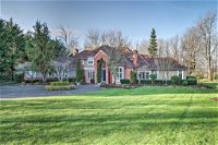 Luxurious Home w/ 1.7 Acres by Redmond  Bellevue