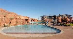 Moab Condo C7 Sage Creek Resort * Pool * Hot Tubs * Waterfalls * Clubhouse