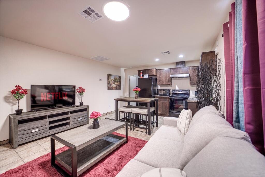 Modern Apartment In The Heart Of Yuma Orlando Tourists