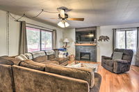 Modern Cabin in Coconino National Forest with Deck