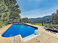 New Listing Exquisite Country Hideaway W/ Pool Home