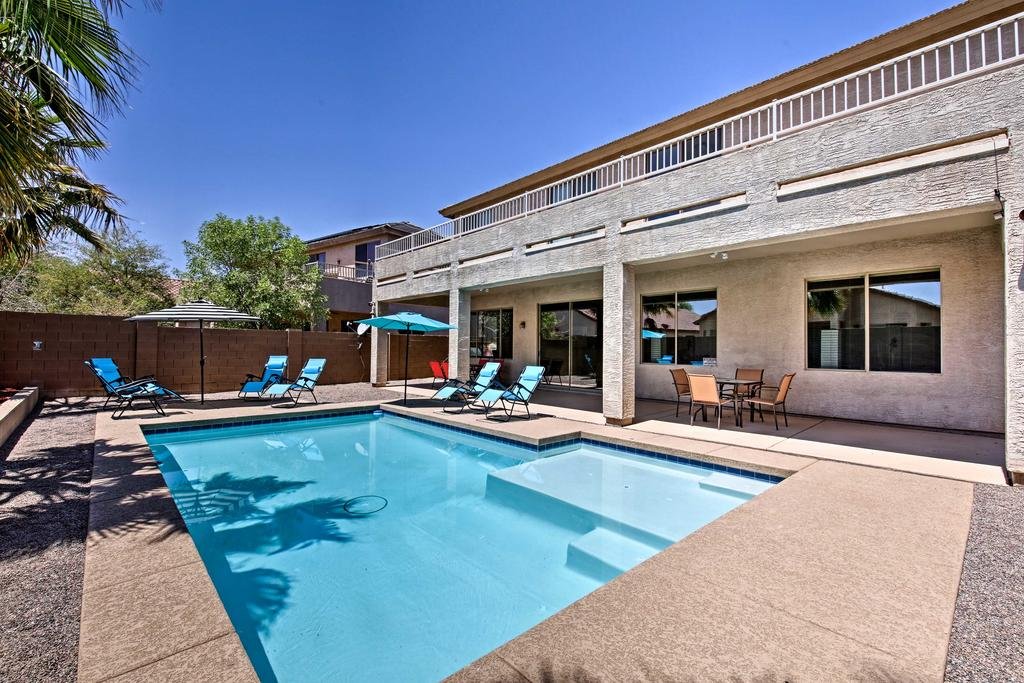 NEW Modern Maricopa Grand Home w/ Backyard Oasis Orlando Tourists