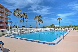 Oceanfront Cocoa Beach Condo With View -Walk To Pier!