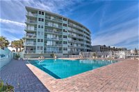 Oceanfront Daytona Studio with Views and Pool Access