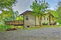 Peaceful 3BR Hiawassee Cabin with Wraparound Deck
