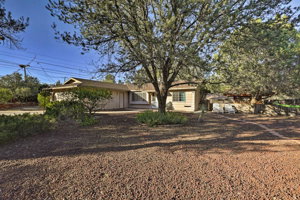 Peaceful Home With Grill & Patio, 1 Mi To Red Rocks!