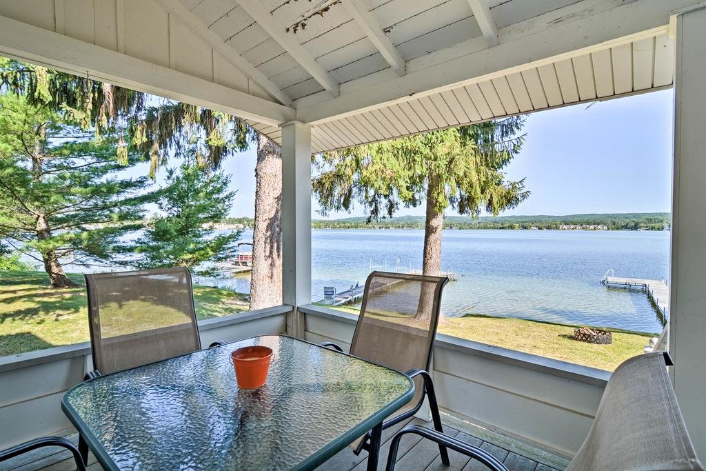 Petoskey Waterfront Cottage W/ Deck + Grill! - thumb 0
