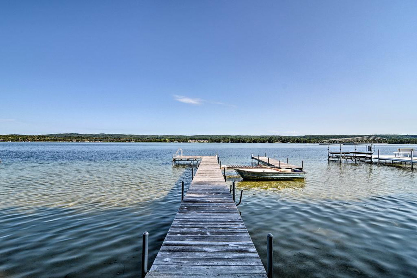 Petoskey Waterfront Cottage W/ Deck + Grill! - thumb 1