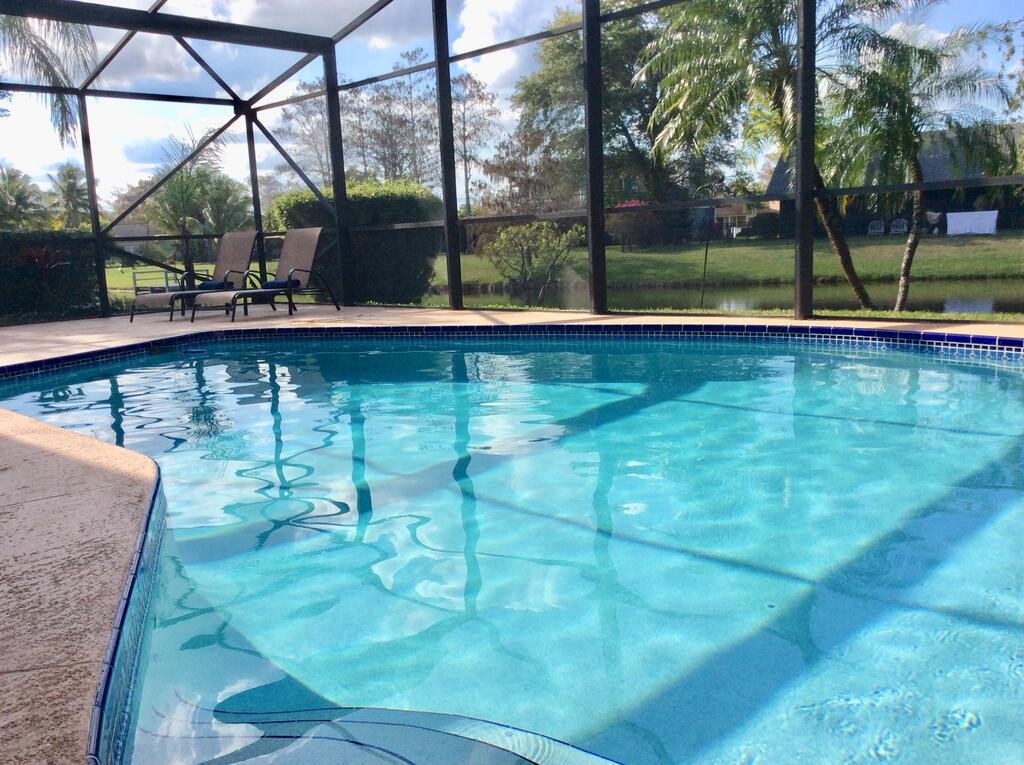 Poolside 25 min to Palm Beach Orlando Tourists