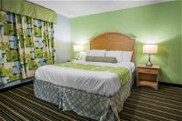 Rodeway Inn  Suites Winter Haven Chain of Lakes