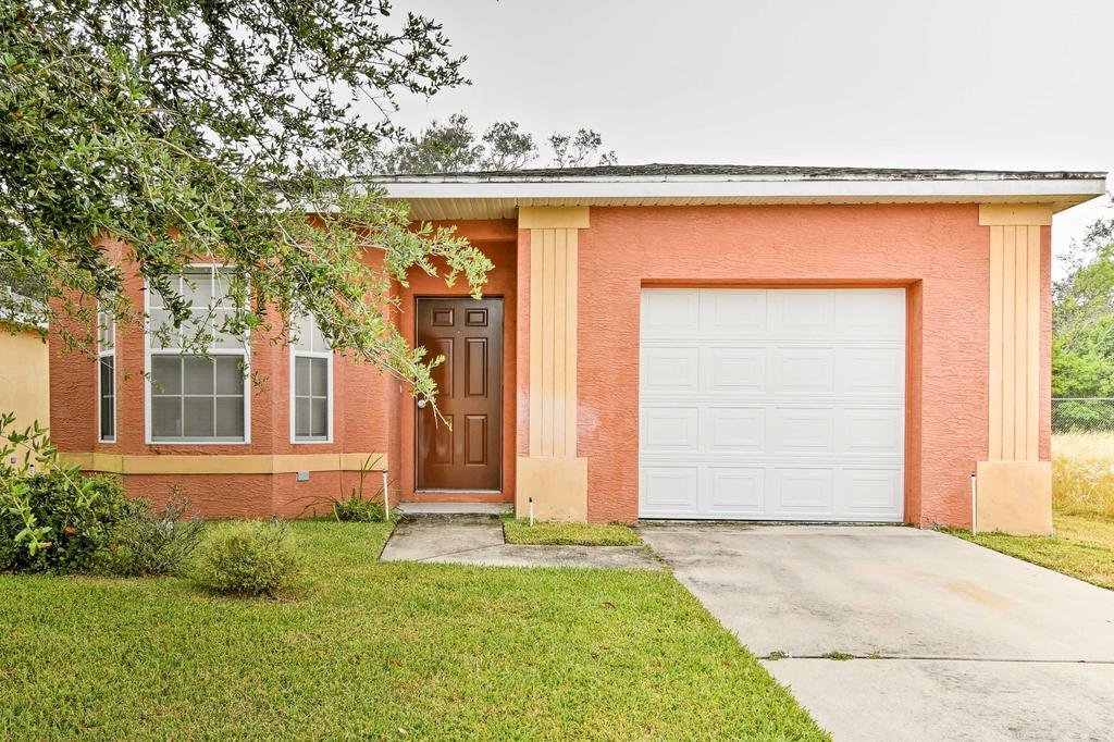 Sebring Home with Porch by Lakes -Drive to Legoland Orlando Tourists