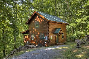 Smoky Mountain Memories #107 By Aunt Bug's Cabin Rentals