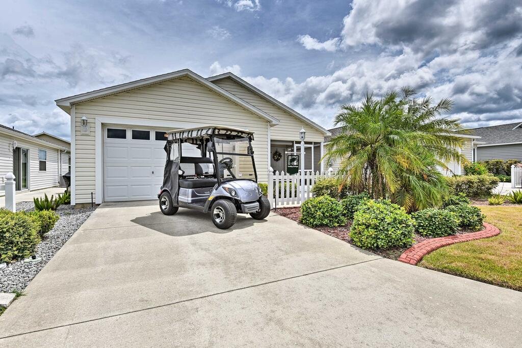 Spacious Central Florida Escape with Golf Cart Orlando Tourists