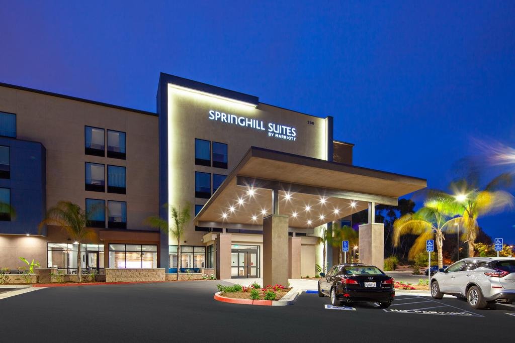 SpringHill Suites by Marriott Escondido Downtown Orlando Tourists