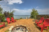 Studio Apt with Shared Beach-Steps to Suttons Bay