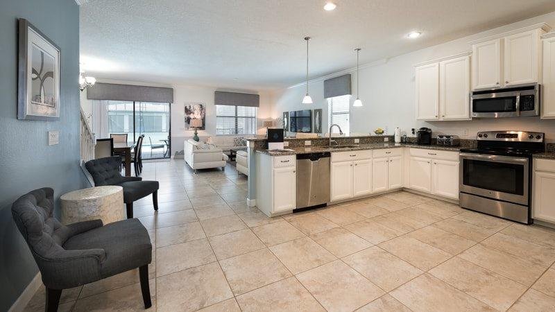 Stunning 8 Bedroom Pool Home In ChampionsGate Golf Community - Accommodation Texas