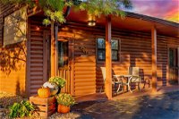 Sweetwater's Rustic Log Cabin Country