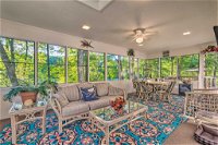 The Crystal House with Sunroom Golf Green Views