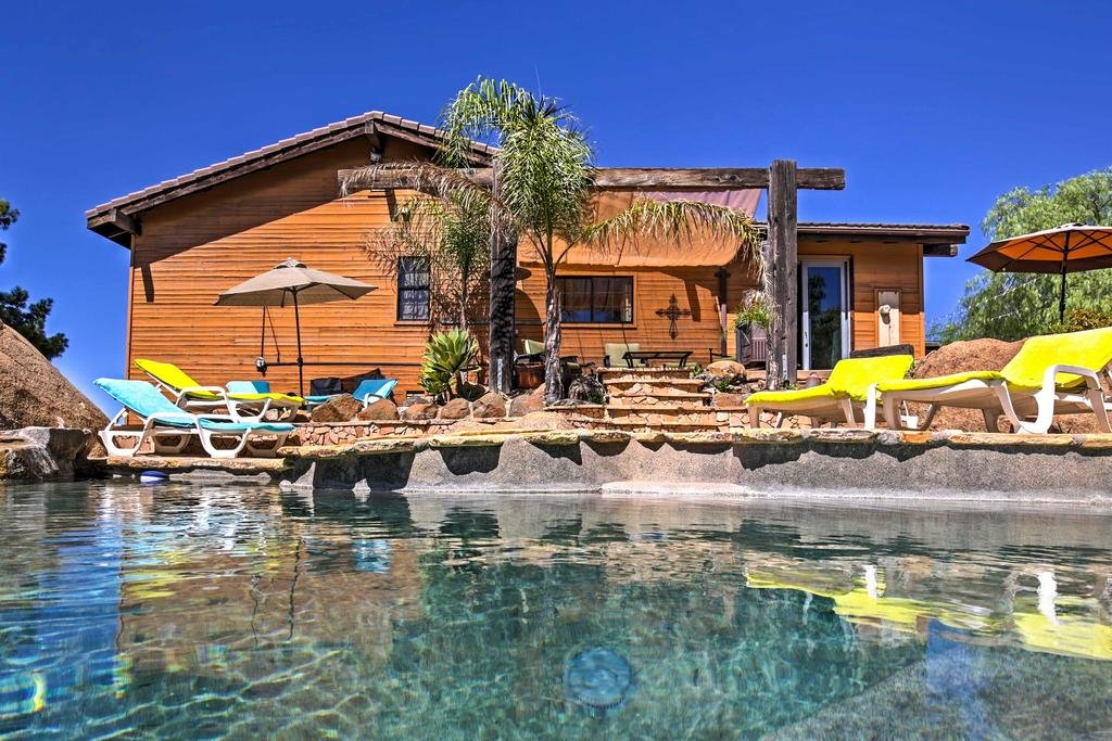 Tranquil Mountain Retreat with Pool  Views in Jamul Orlando Tourists