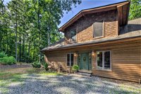 Tryon House with Hot Tub - Near Equestrian Centers