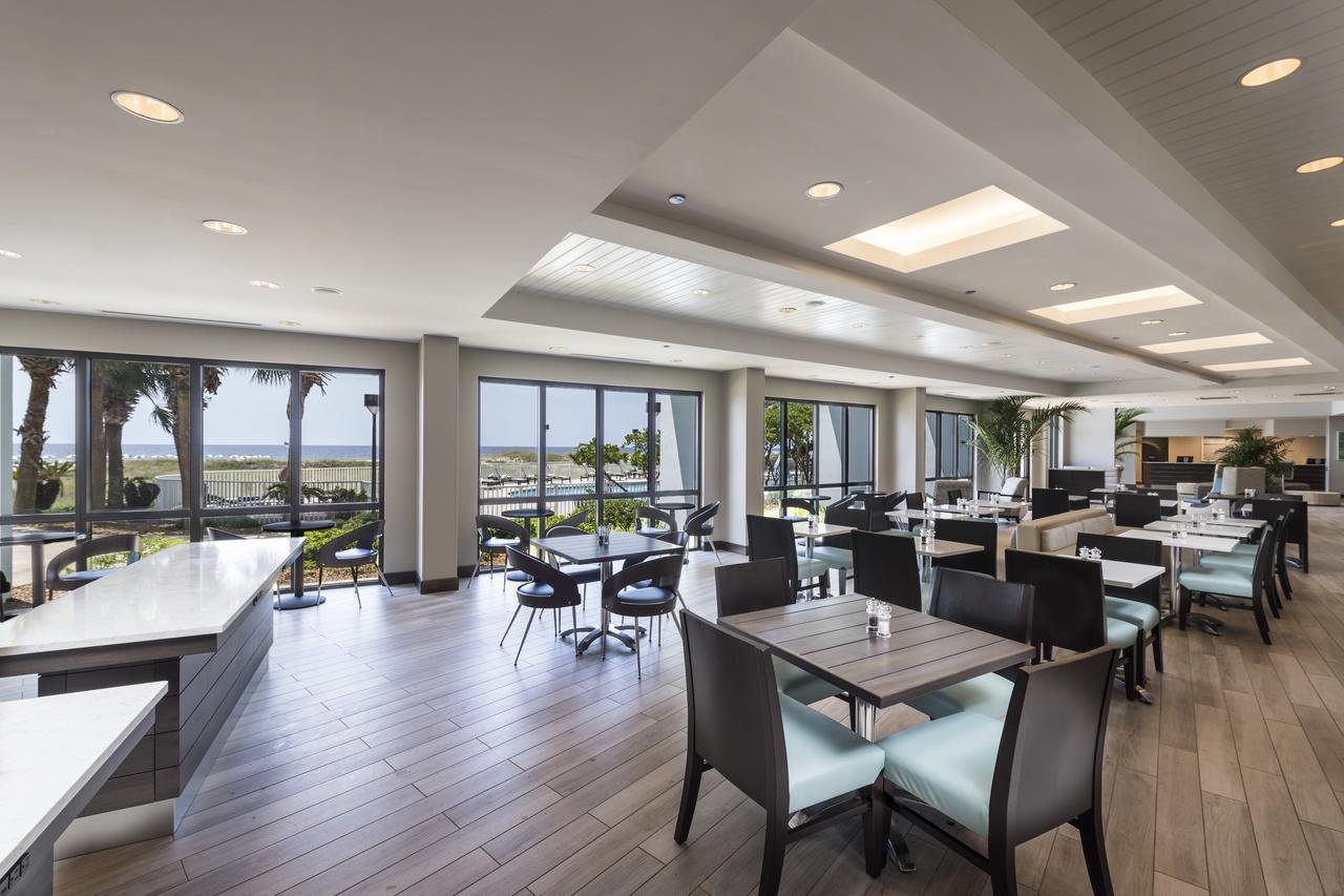 The Island House Hotel A Doubletree By Hilton - Accommodation Dallas