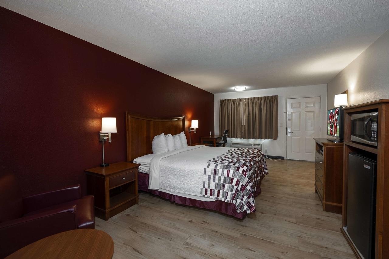 Red Roof Inn & Suites Dothan - Accommodation Florida