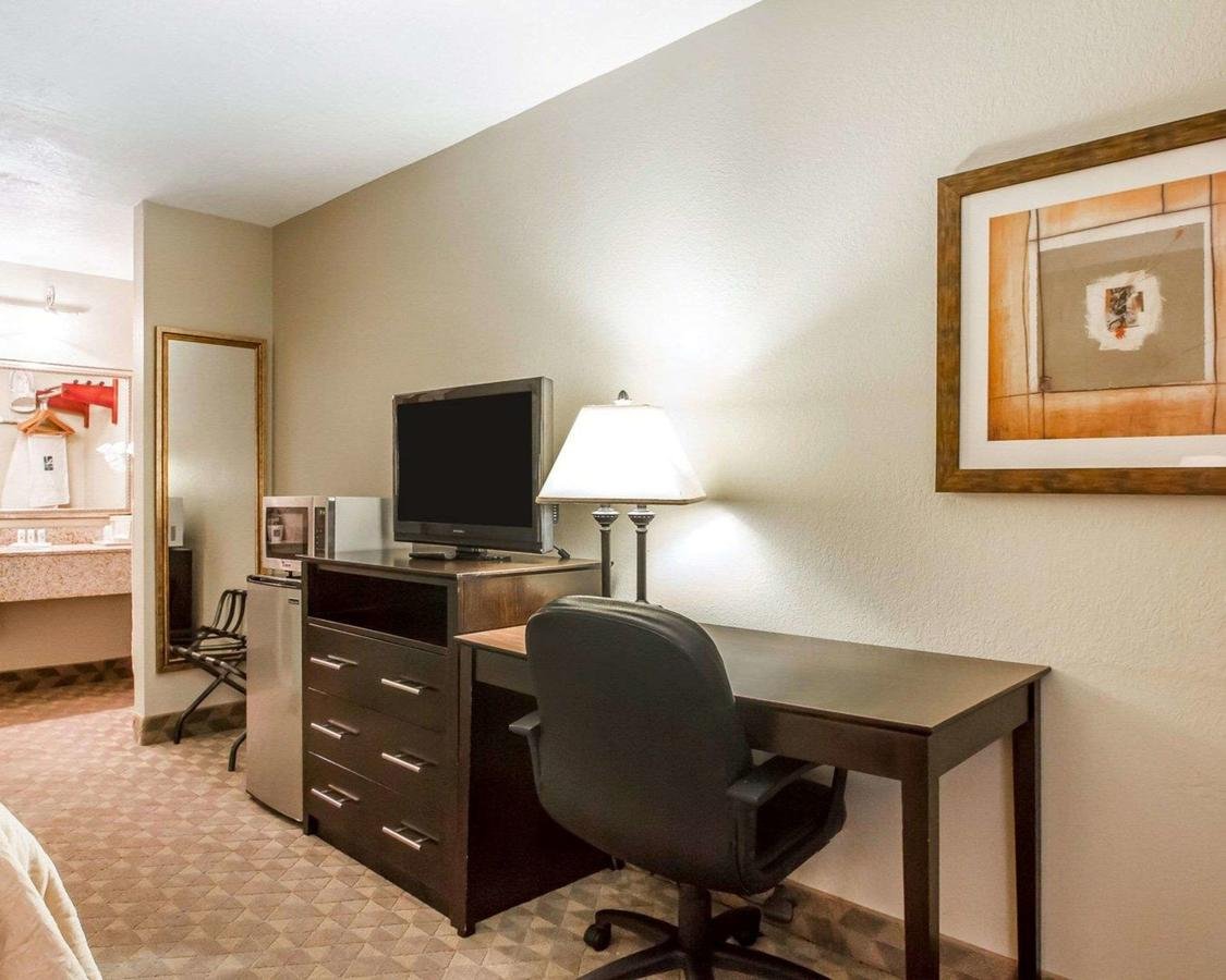 Quality Inn & Suites Greenville I-65 - Accommodation Texas 13