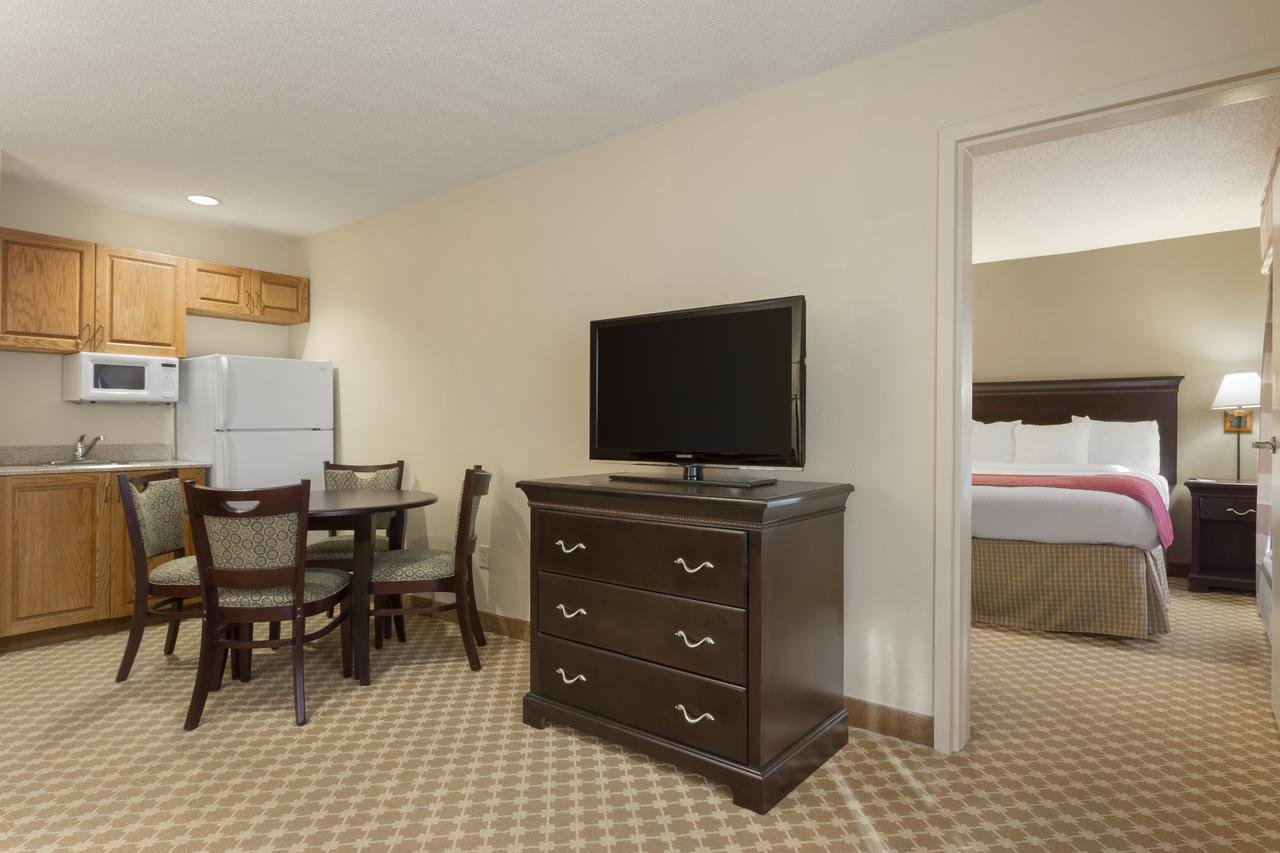 Country Inn & Suites By Radisson, Tuscaloosa, AL - Accommodation Florida