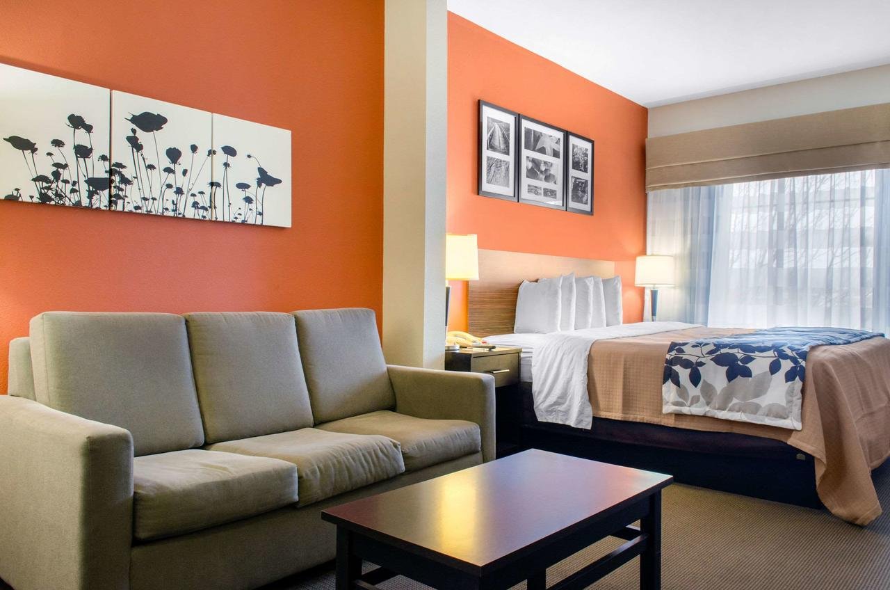Sleep Inn & Suites East Chase - Accommodation Dallas