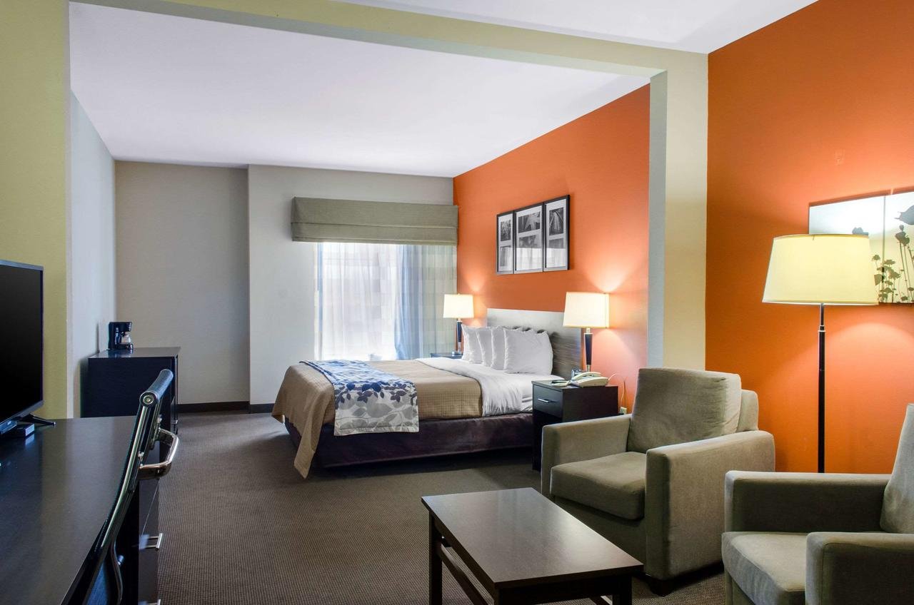 Sleep Inn & Suites East Chase - Accommodation Florida