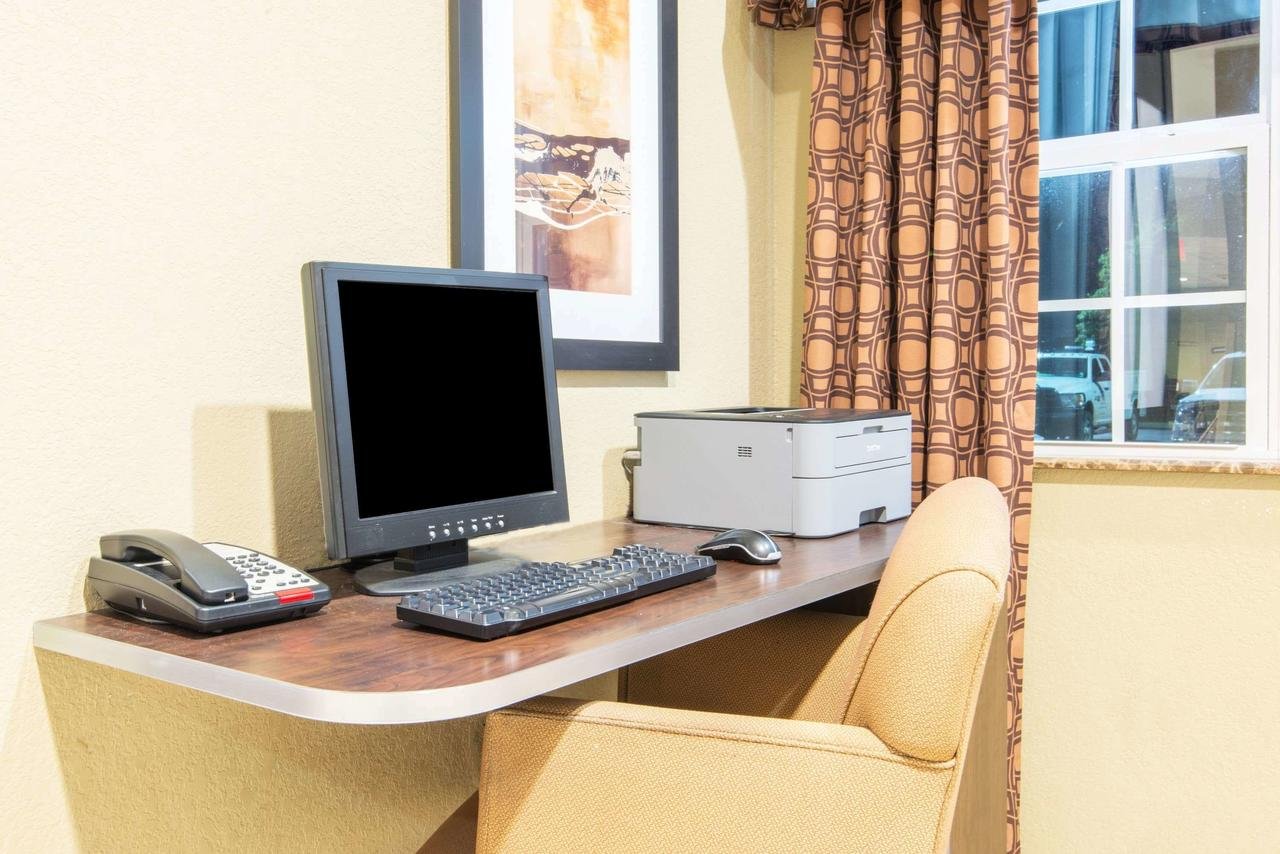 Microtel Inn And Suites Montgomery - Accommodation Texas 23