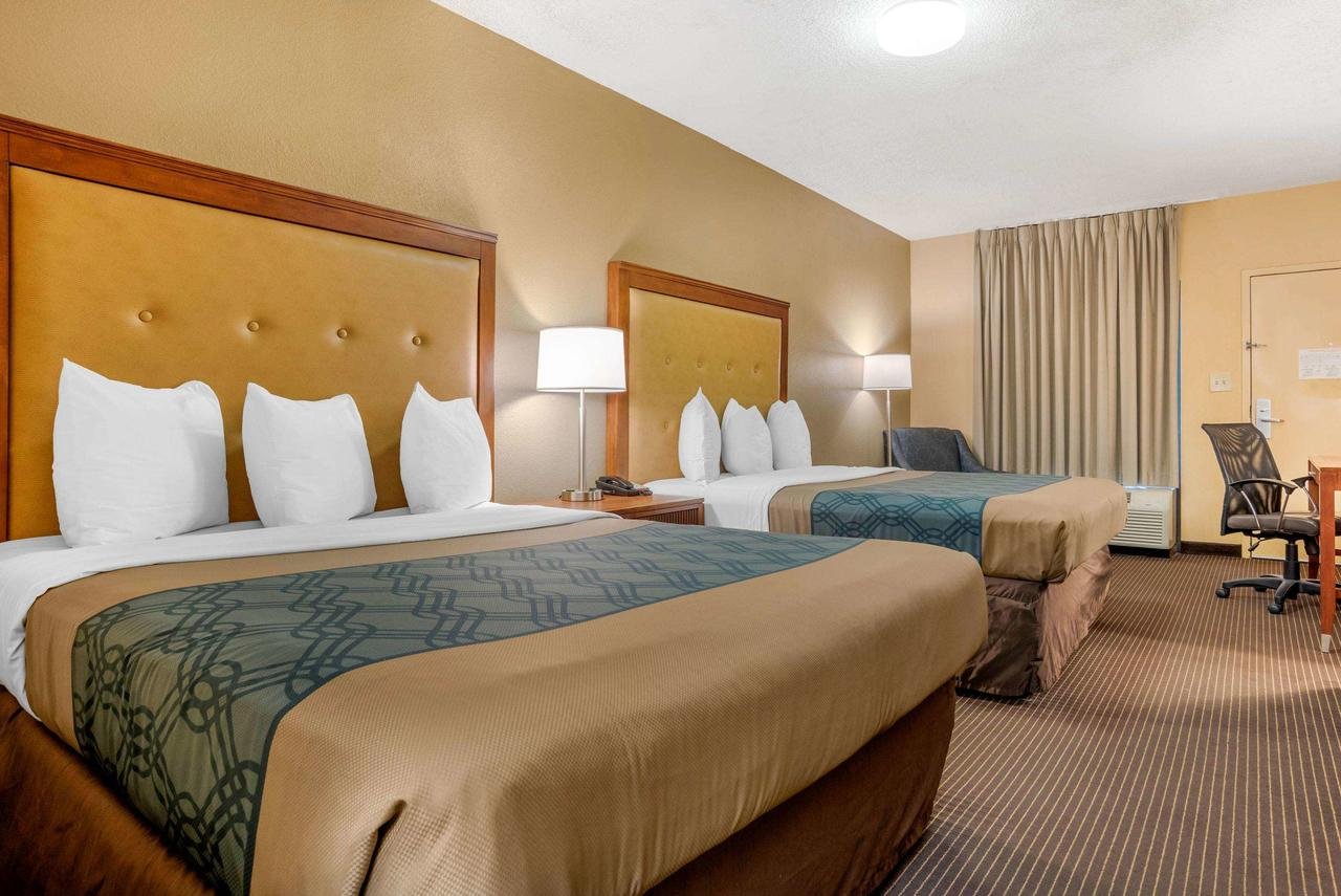Econo Lodge Inn & Suites Foley - Accommodation Florida