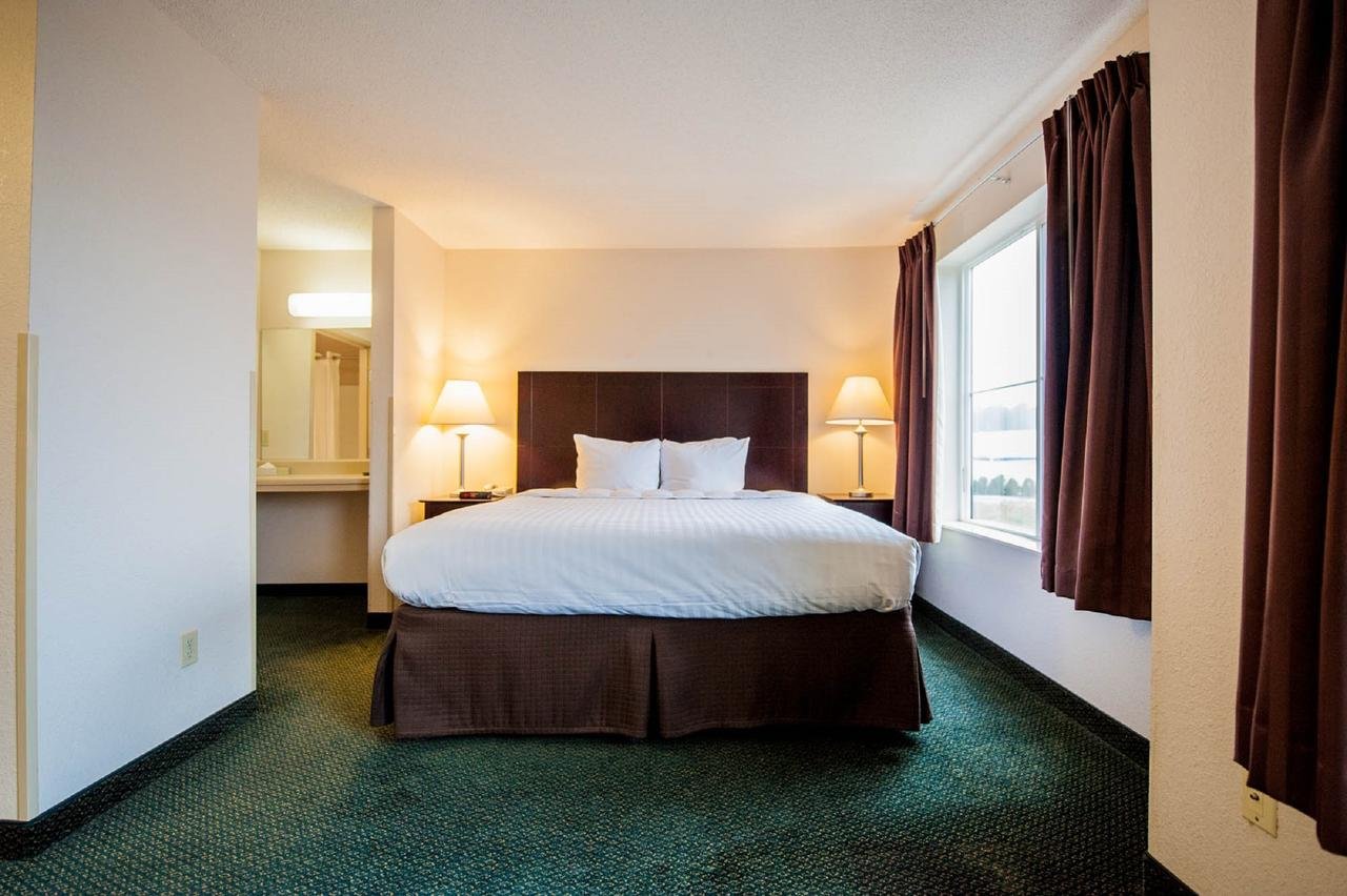 Greystone Inn & Suites - Accommodation Dallas