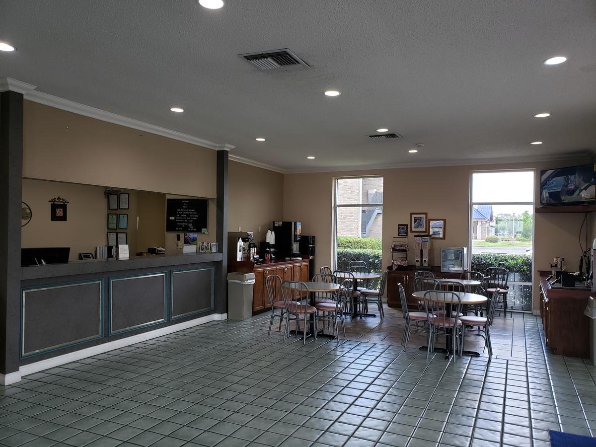 Americas Best Value Inn & Suites-Foley - Accommodation Dallas