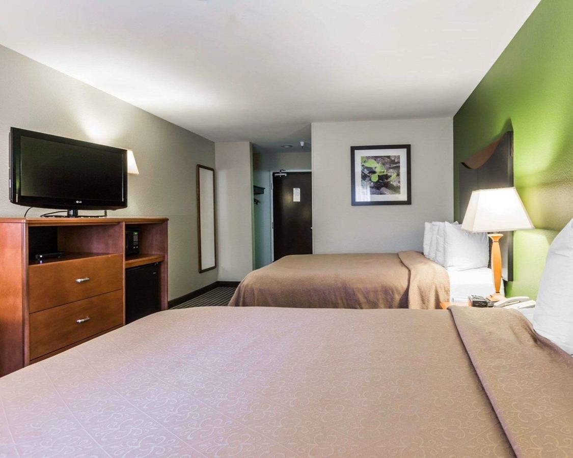 Quality Inn & Suites Birmingham - Highway 280 - Accommodation Texas 16