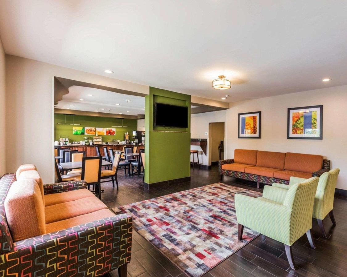 Quality Inn & Suites Birmingham - Highway 280 - Accommodation Texas 1