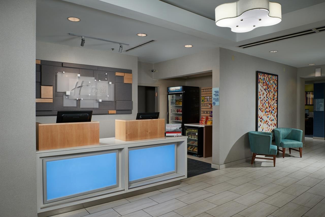 Holiday Inn Express Hotel & Suites Anniston/Oxford - Accommodation Dallas