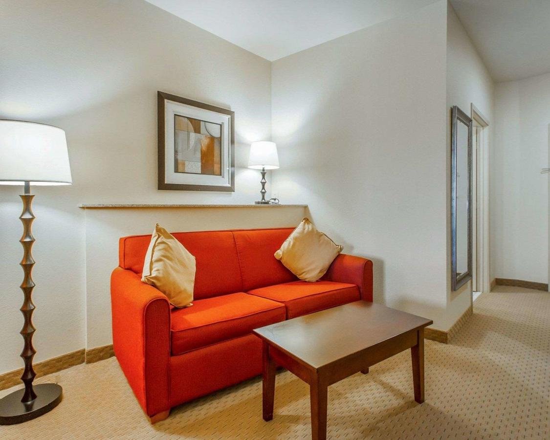 Comfort Suites Florence Shoals Area - Accommodation Florida