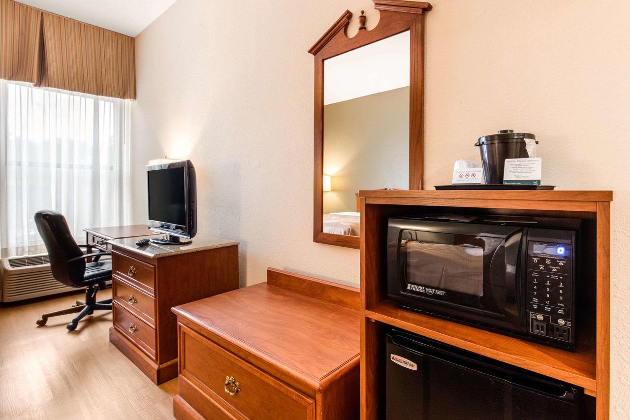 Quality Inn Valley - West Point - Accommodation Dallas