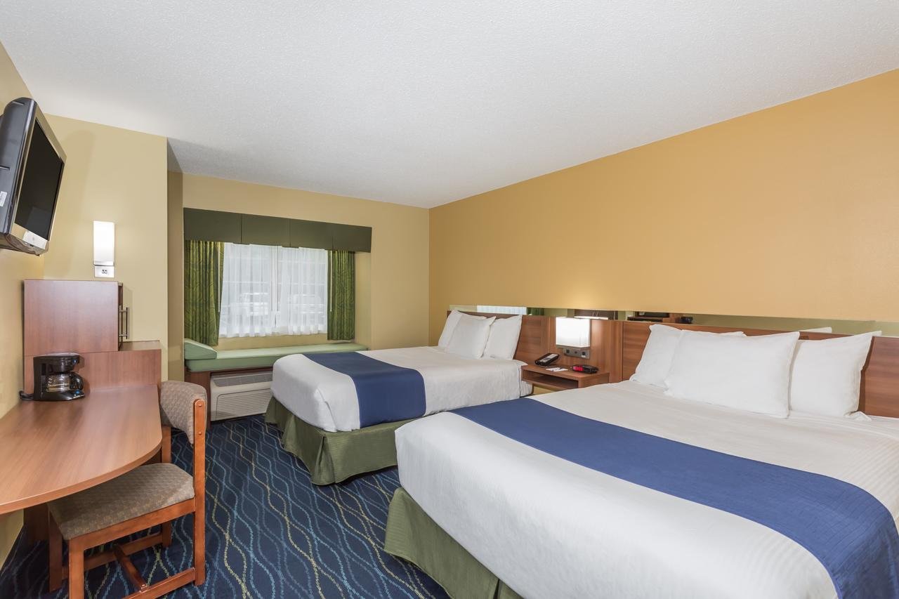 Microtel Inn & Suites By Wyndham Gulf Shores - Accommodation Dallas