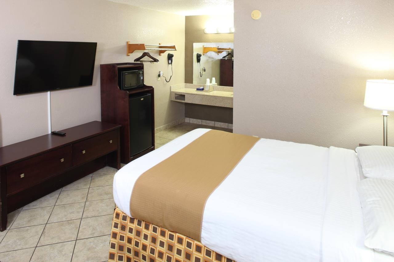 Beachside Resort Hotel - Accommodation Texas 7