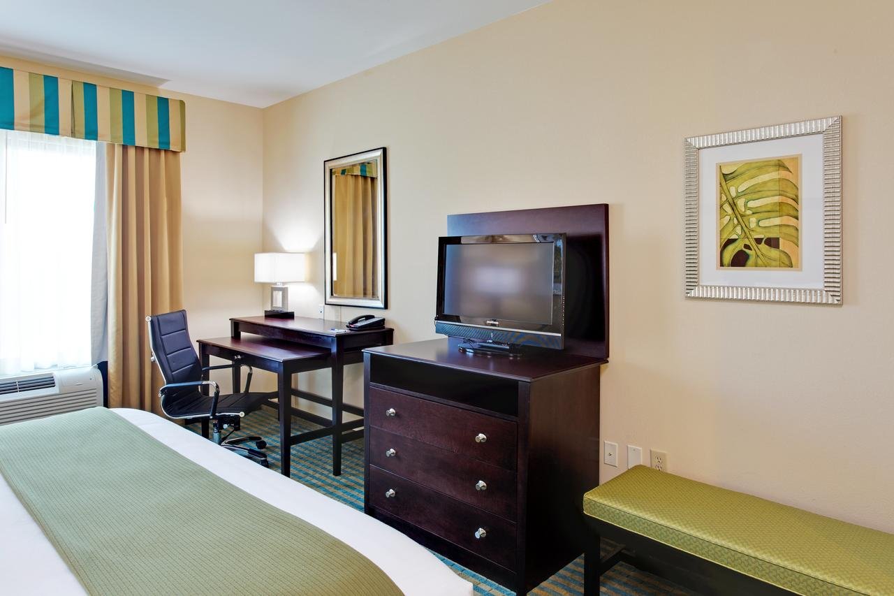 Holiday Inn Express Hotel & Suites Gulf Shores - Accommodation Florida