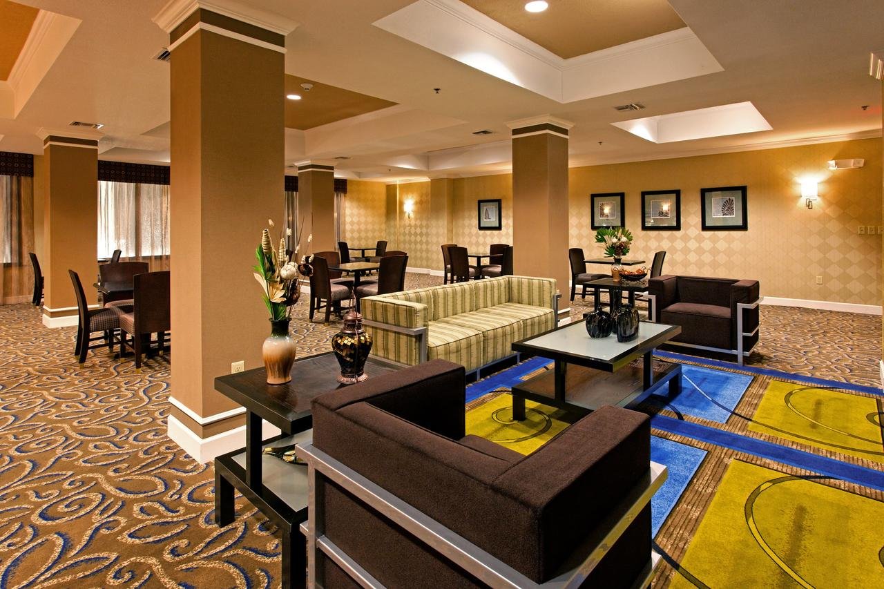 Holiday Inn Express - Andalusia - Accommodation Dallas
