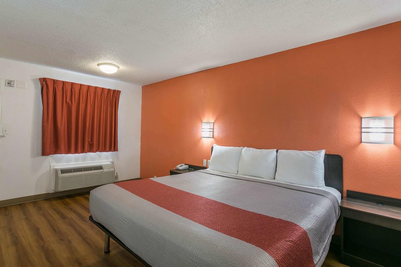 Motel 6 Dothan - Accommodation Florida
